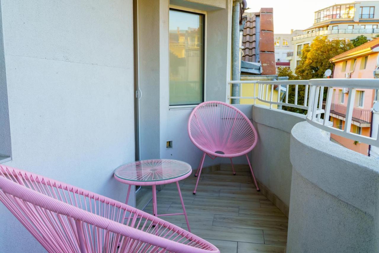 Centrally Located Apartment In Varna Exterior photo